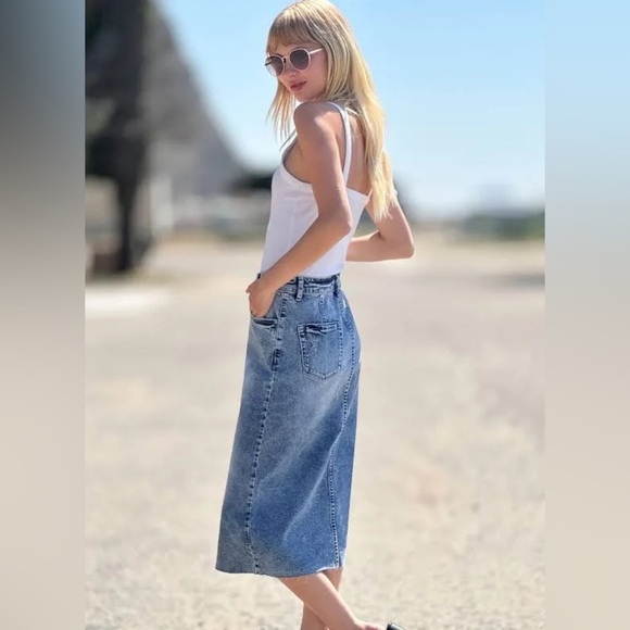 WASH LAB blue agate Sally Split Front Raw
Hem Denim Skirt sz 28 - Picture 3 of 9